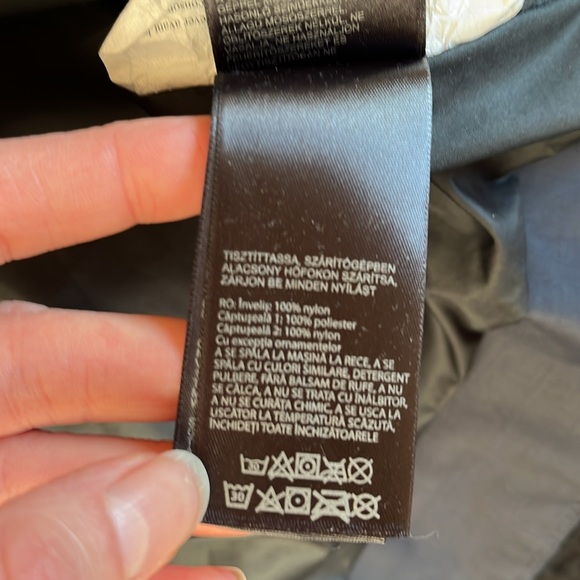 Marmot lightweight jacket - Picture 11 of 13